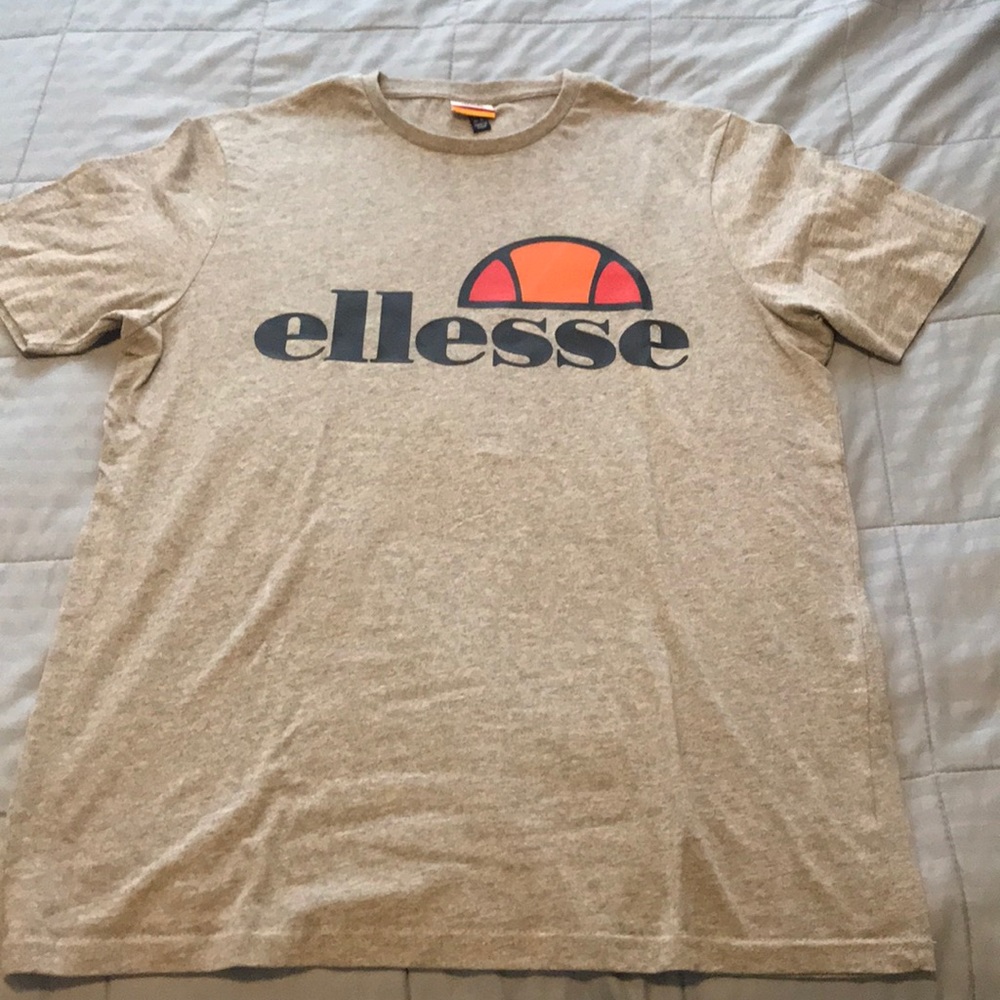 ELLESSE TEE🔥